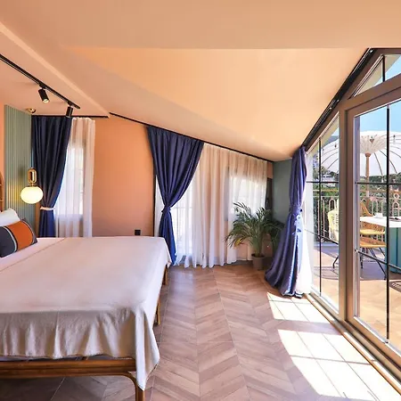 Luff Boutique - Adult Only 3*