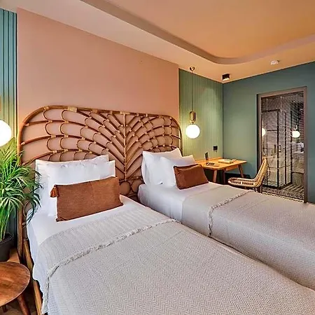 Luff Boutique - Adult Only 3*